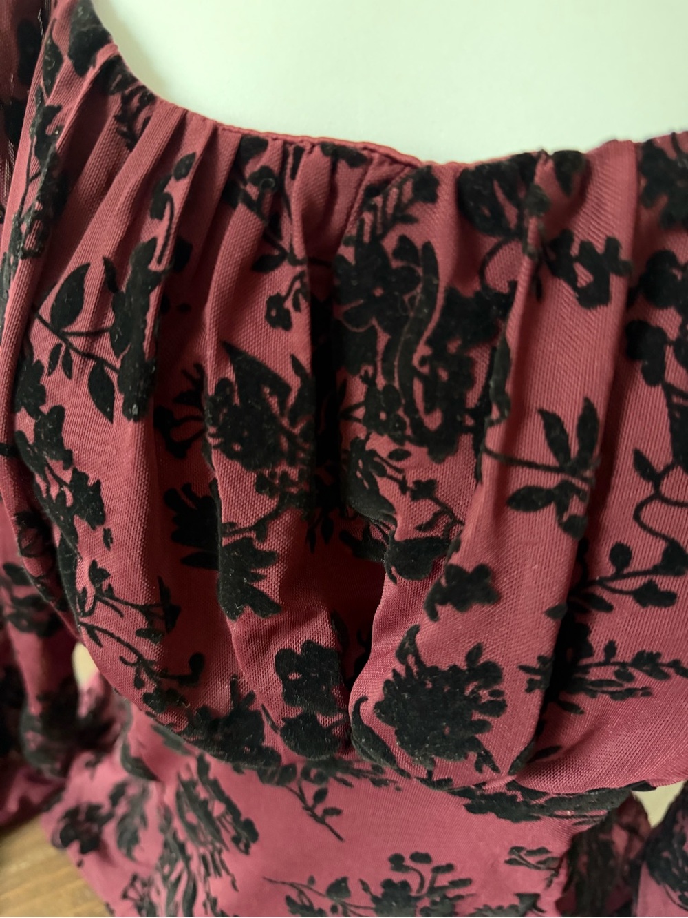NWT Burgundy Floral Peasant Blouse with Black Burnout Print - XL - Picture 3 of 7